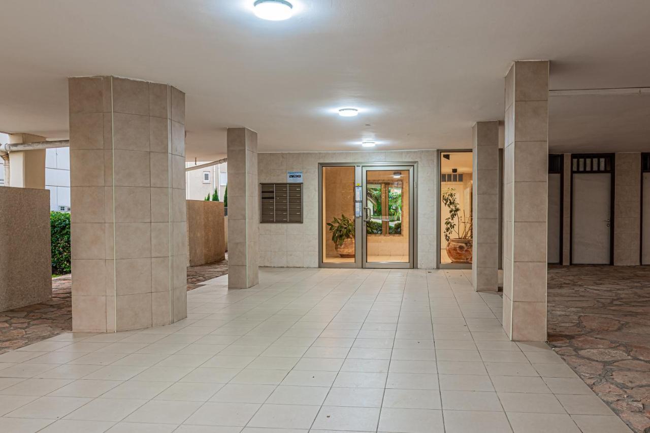 City Center Family Relax Apartment Netanya Bagian luar foto